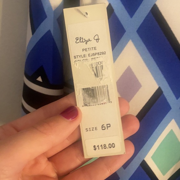 NWT Eliza J V Neck Geometric Shift Dress 6P - Picture 3 of 4